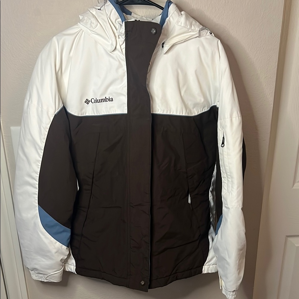 Columbia White and Brown Puffer Jacket with Insulated Design